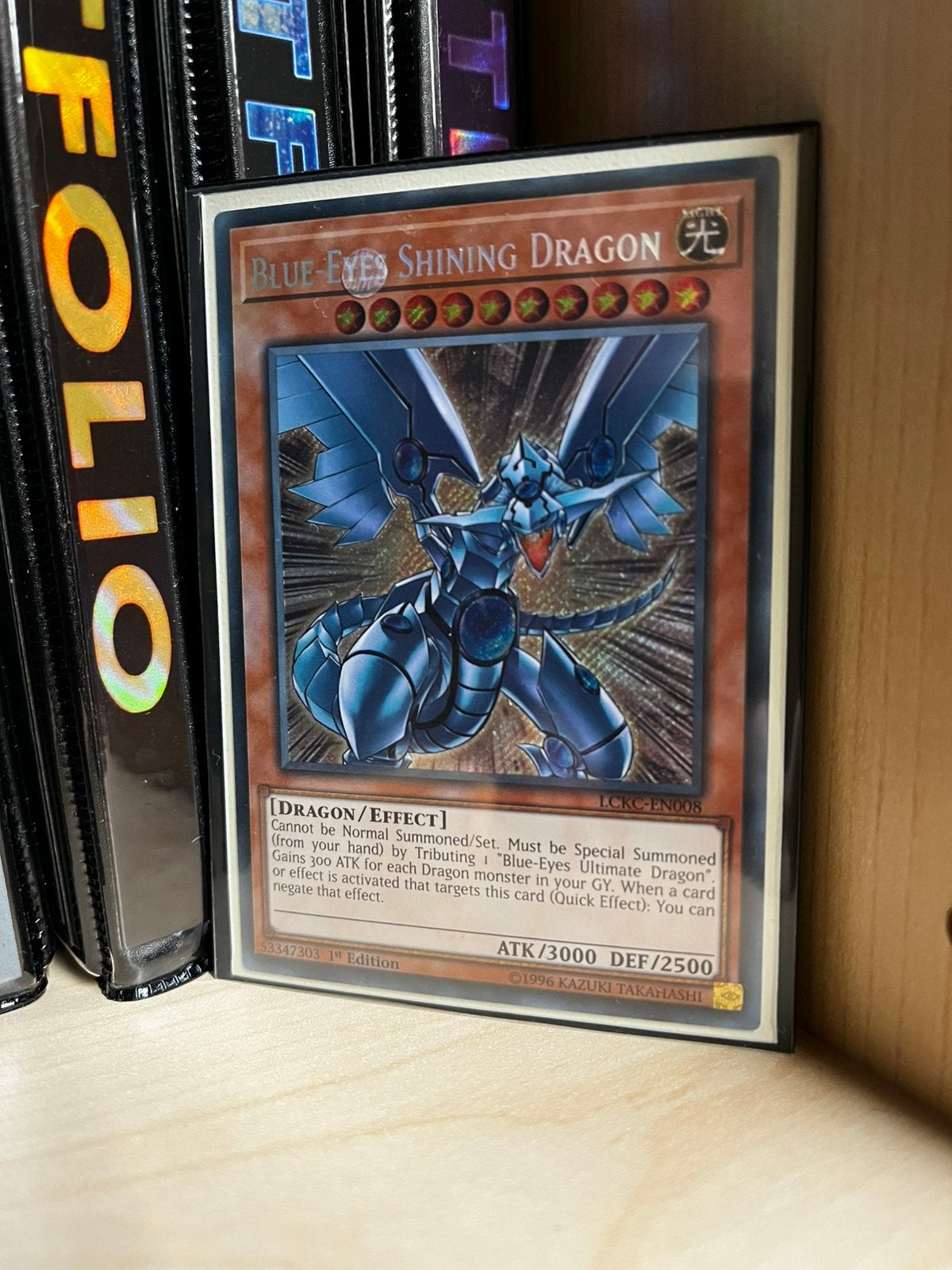 1st Edition Blue-Eyes Shining Dragon - Yu-Gi-Oh!, Hobby en Vrije tijd, Verzamelkaartspellen | Yu-gi-Oh!, Ophalen of Verzenden