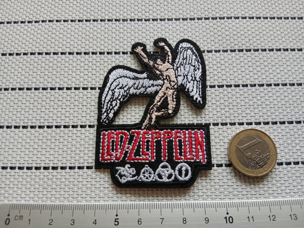 Led Zeppelin leuke shaped Swan song patch 29, Ophalen of Verzenden, Nieuw, Kleding