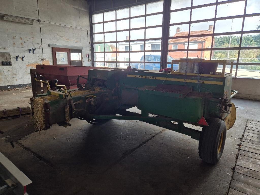 Te koop John Deere 346 pakkenpers, Ophalen, Veehouderij, Overige typen
