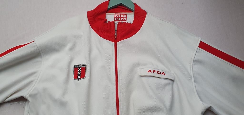Ajax Vest, Eén persoon
