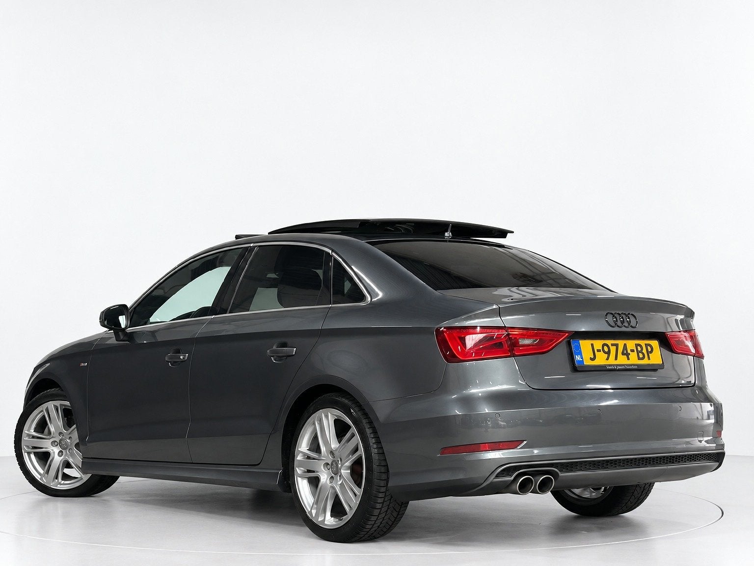 Audi A3 Limousine 1.4 TFSI Ambiente Pro Line - Pano - ACC, 4 cilinders, 150 pk, Sedan, Benzine