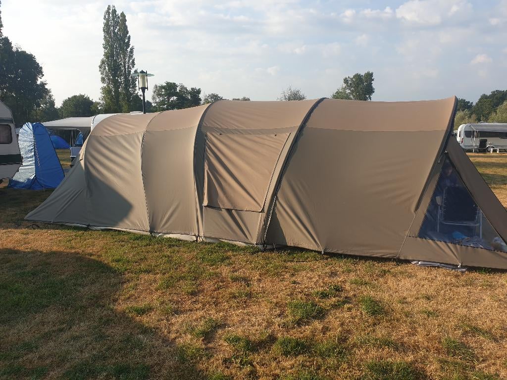 Falco 4600, Caravans en Kamperen, Tenten, tot en met 6, Gebruikt, Ophalen