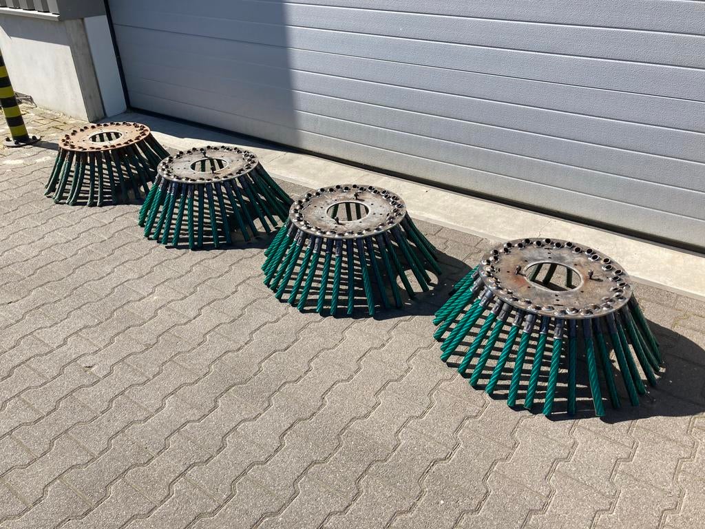 Onkruidborstel 495x800 met 36 staalkabels, 4 stuks, Ophalen, Gebruikt