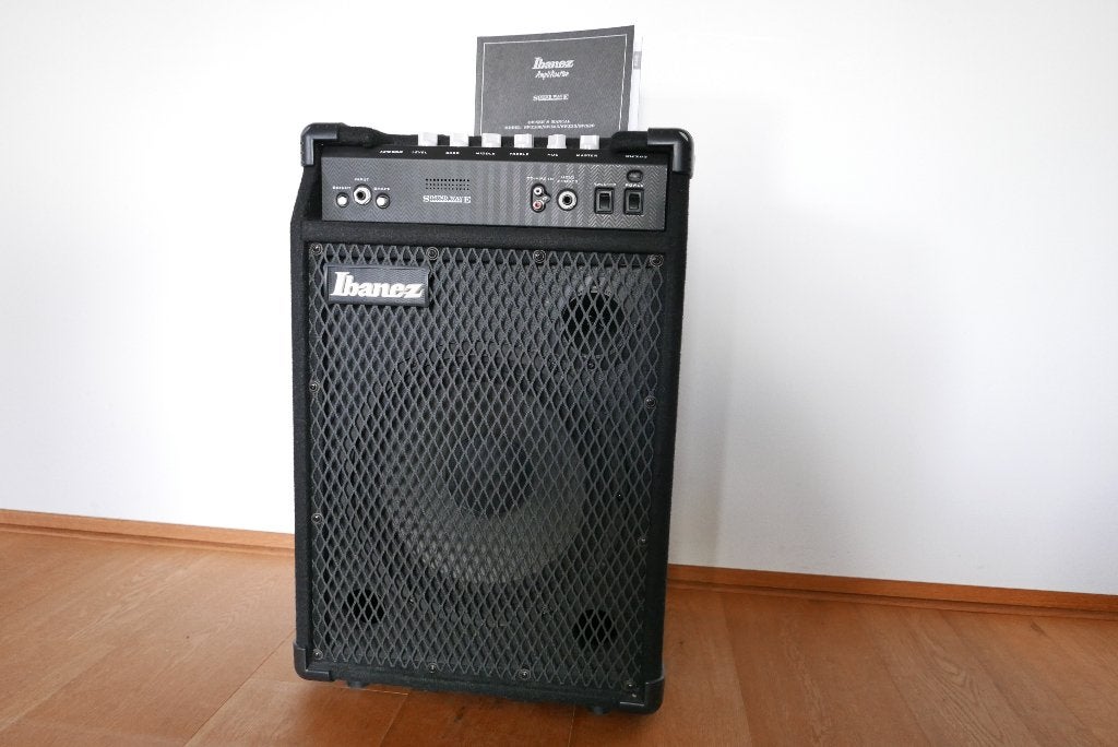 Ibanez Bass amp - Basversterker 65 Watts, Ophalen, Zo goed als nieuw, Basgitaar, 50 tot 100 watt