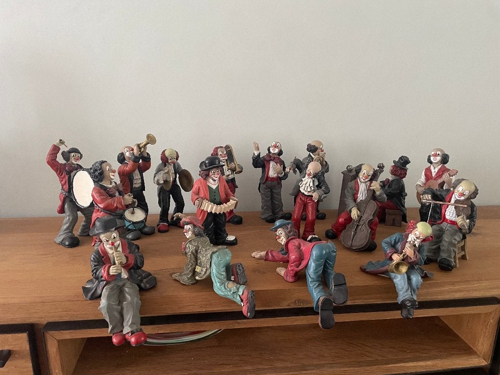 Gilde clowns  17 stuks thema muziek, Ophalen, Gebruikt, Meerkleurig, Overige stijlen