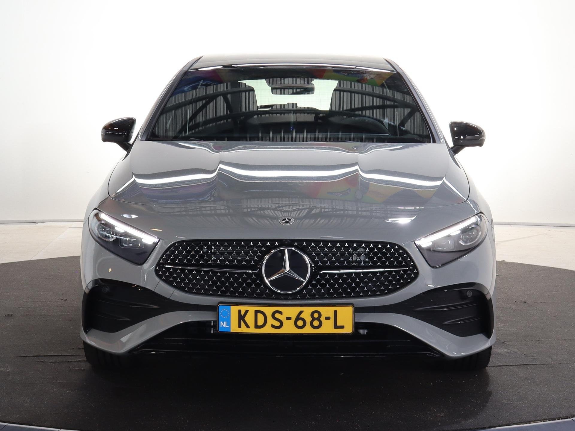 Mercedes-Benz A-klasse 250e Business Solution AMG | Panorama, Auto's, Mercedes-Benz, Automatische klimaatregeling, 4 cilinders