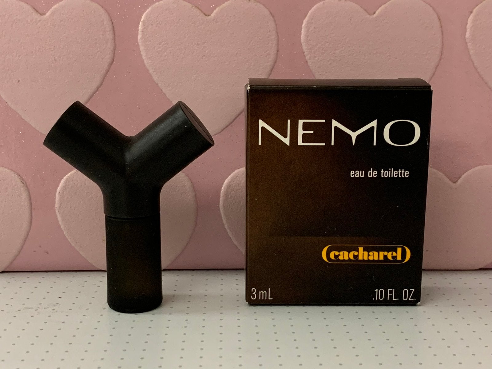 Cacharel nemo 3ml eau de toilette miniatuur, Verzamelen, Parfumverzamelingen, Ophalen of Verzenden, Nieuw, Miniatuur, Gevuld