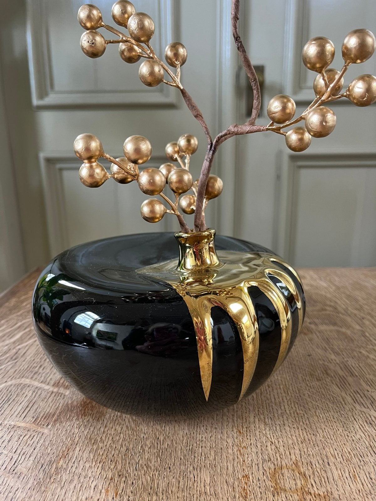 Prachtig design vaasje met gouden accenten en takje, Ophalen of Verzenden, Zo goed als nieuw