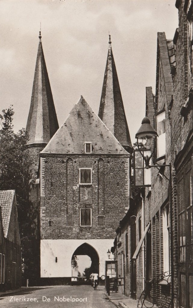 ZIERIKZEE Nobelpoort, Verzamelen, Verzenden, 1940 tot 1960, Ongelopen, Zeeland