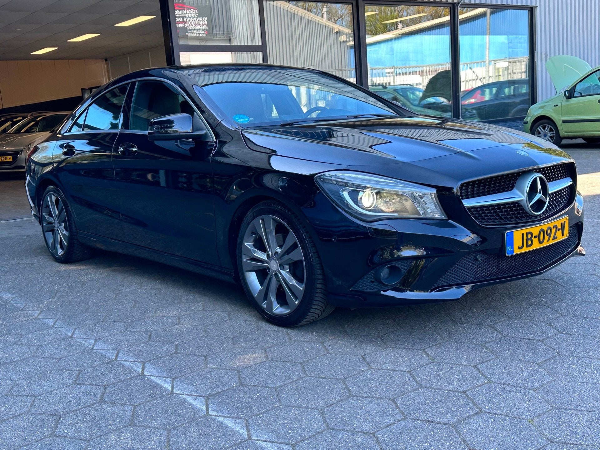 Mercedes-Benz CLA-klasse 200 Prestige Ambition Urban /Airco/, Voorwielaandrijving, CLA, Gebruikt, Leder en Stof