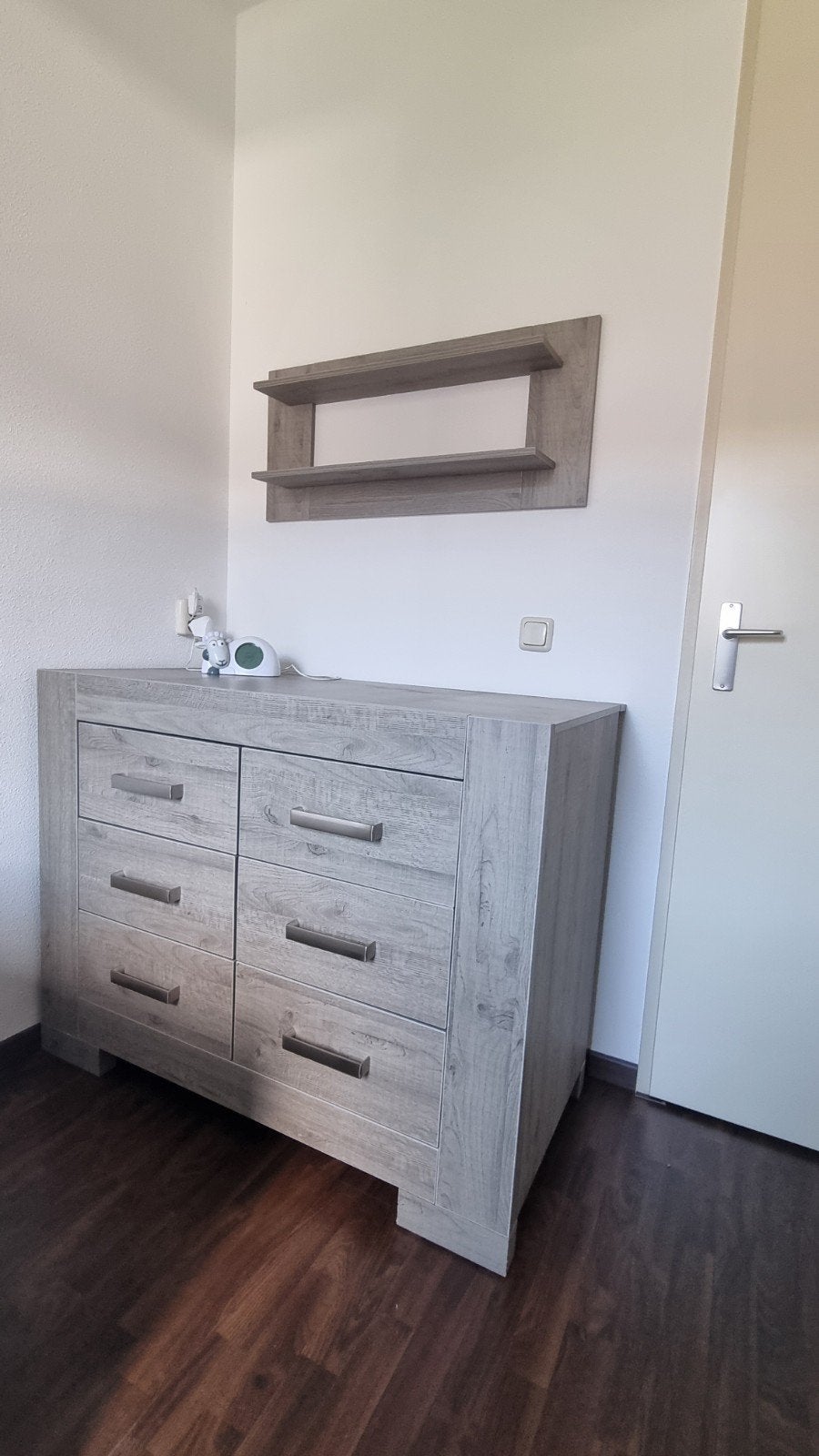 Complete babykamer van TWF: ledikant+kast+commode., Ophalen, Zo goed als nieuw, Jongetje of Meisje