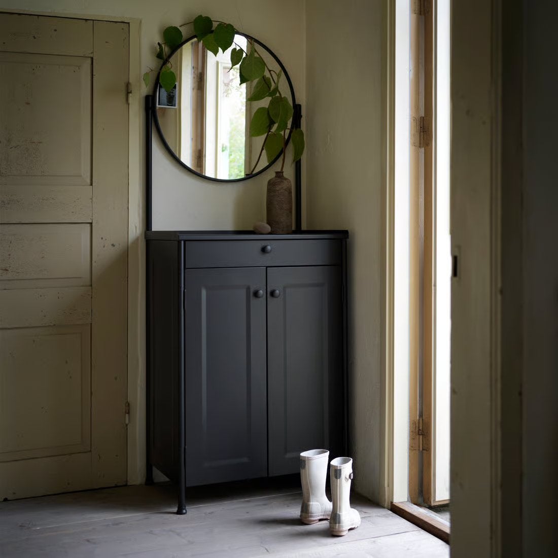 IKEA Kornsjö kastje met spiegel, metaal, Huis en Inrichting, Woonaccessoires | Spiegels, Ophalen, Minder dan 50 cm, Gebruikt, 100 tot 150 cm