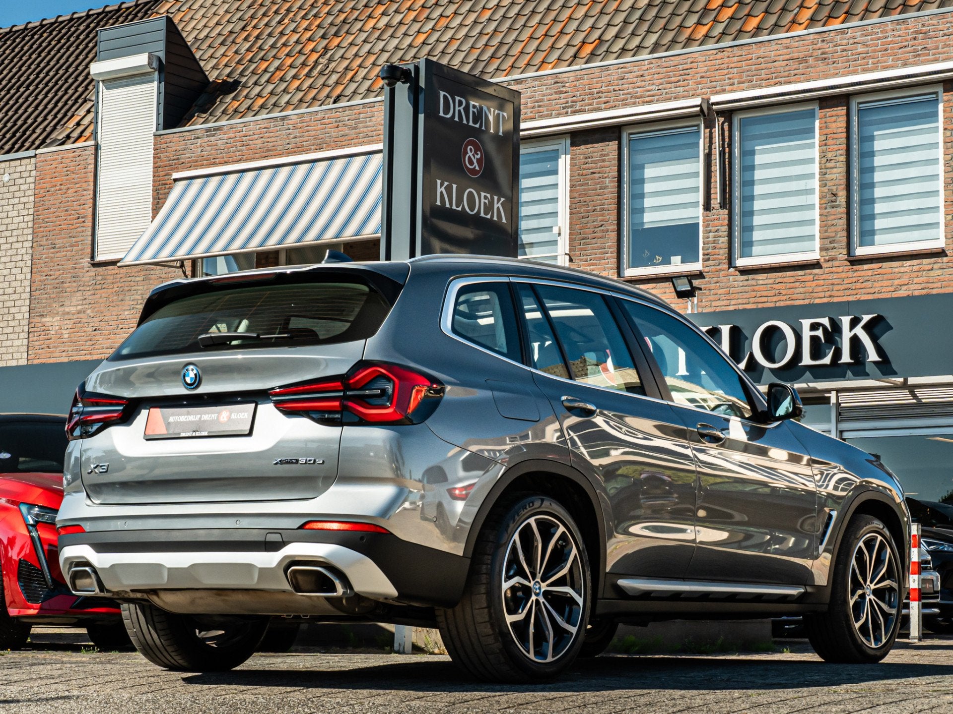 BMW X3 xDrive30e Business Edition Plus PANO HUD 20 INCH 360, Automaat, Gebruikt, Euro 6, 2000 kg