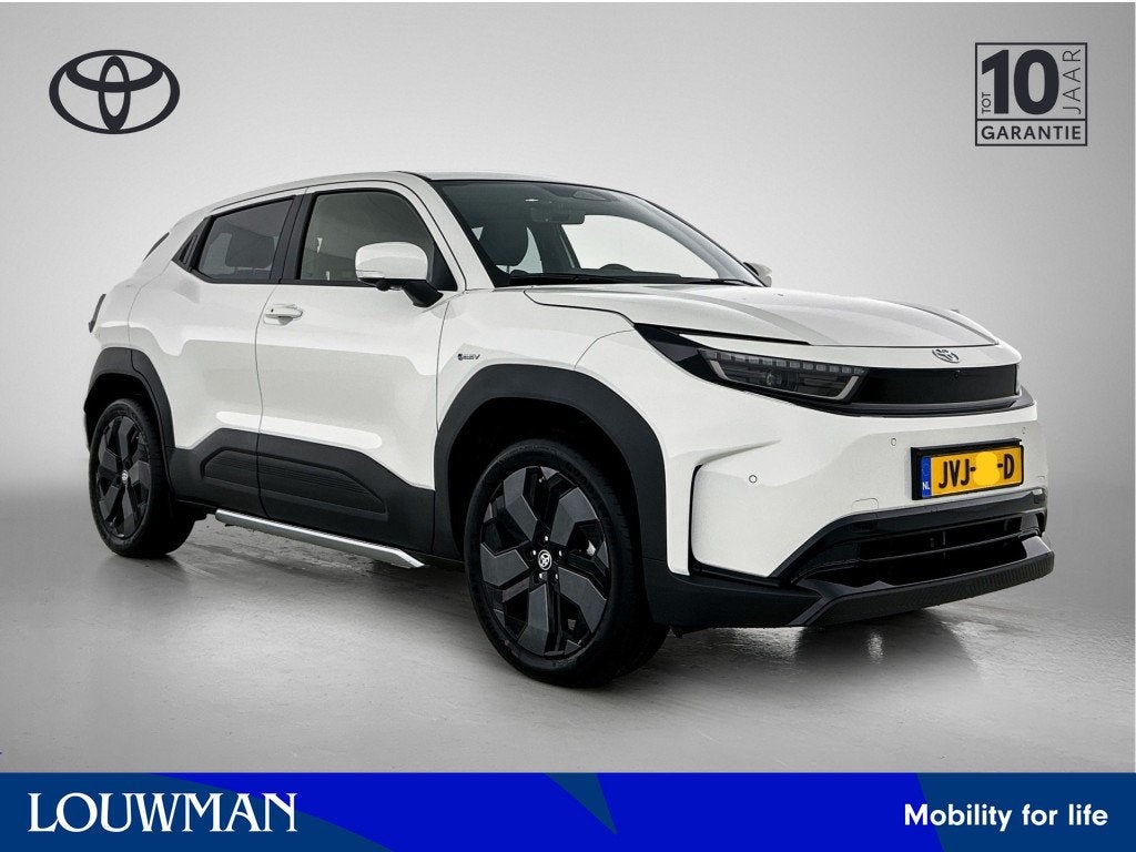 Toyota Urban Cruiser Executive 61 kWh *DEMO* (bj 2026), 12 maanden, 44 min, Leder en Stof, Wit