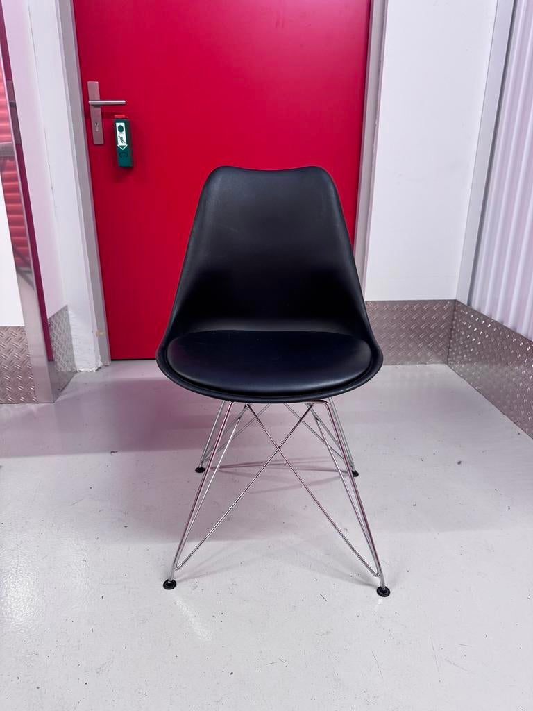 Zwarte stoel, Huis en Inrichting, Stoelen, Ophalen, Zo goed als nieuw, Zwart, Eén