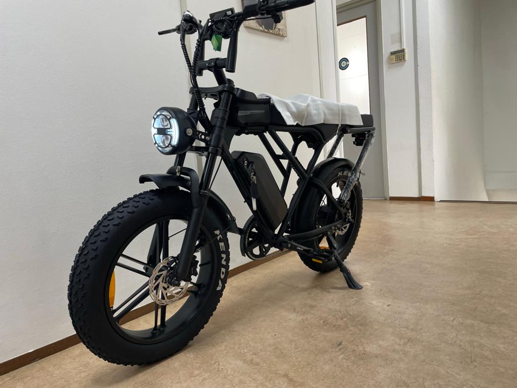Fatbıke v8.  ( Nıeuw ), Fietsen en Brommers, Elektrische fietsen, Ophalen