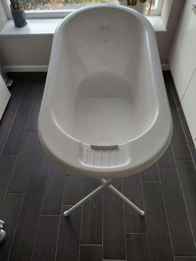 Bébé-jou babybadje met standaard, max 18 kg, Ophalen