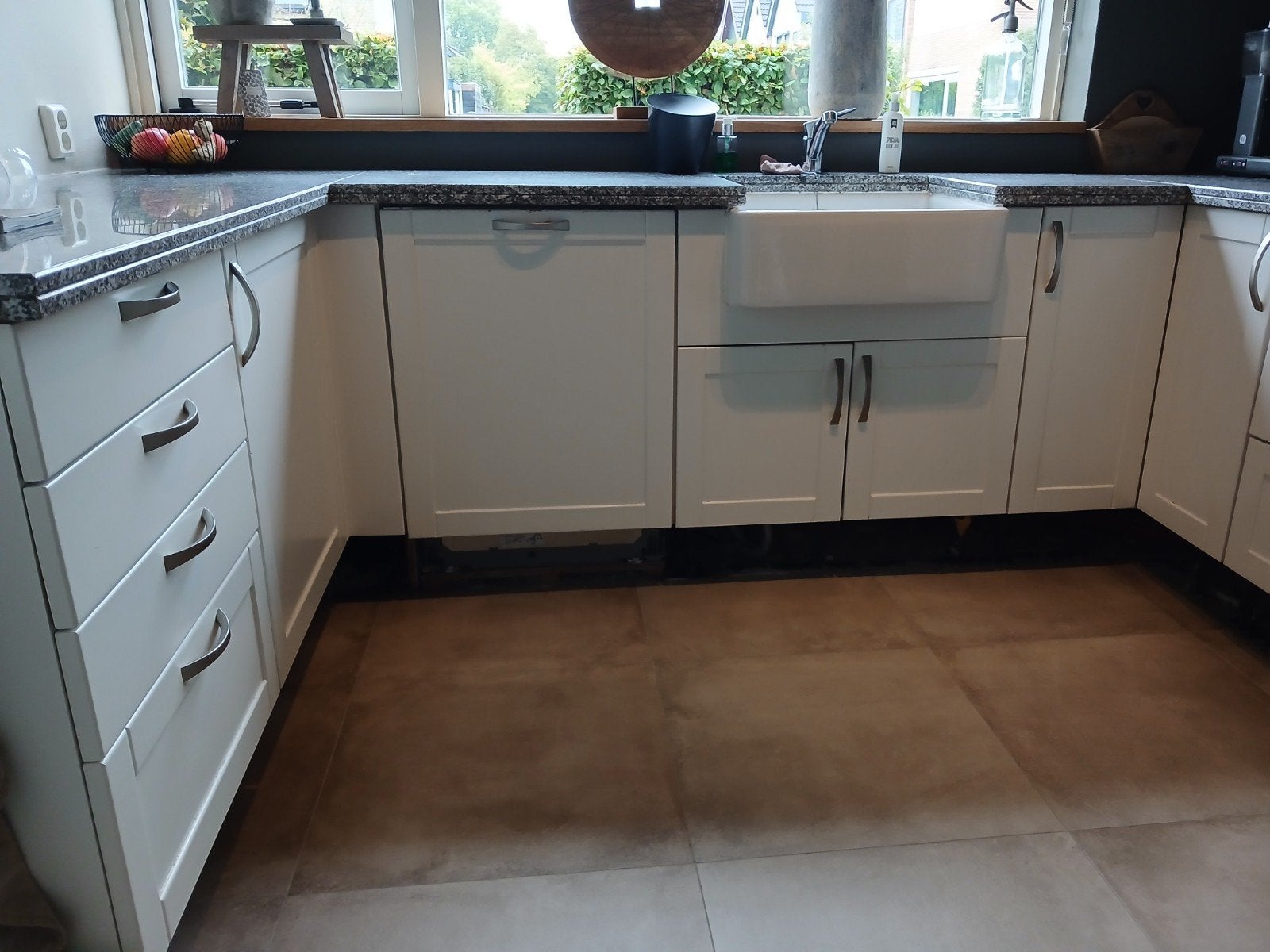 Keuken wit met natuursteen aanrechtblad, Ophalen, Gebruikt, Wit, Kunststof