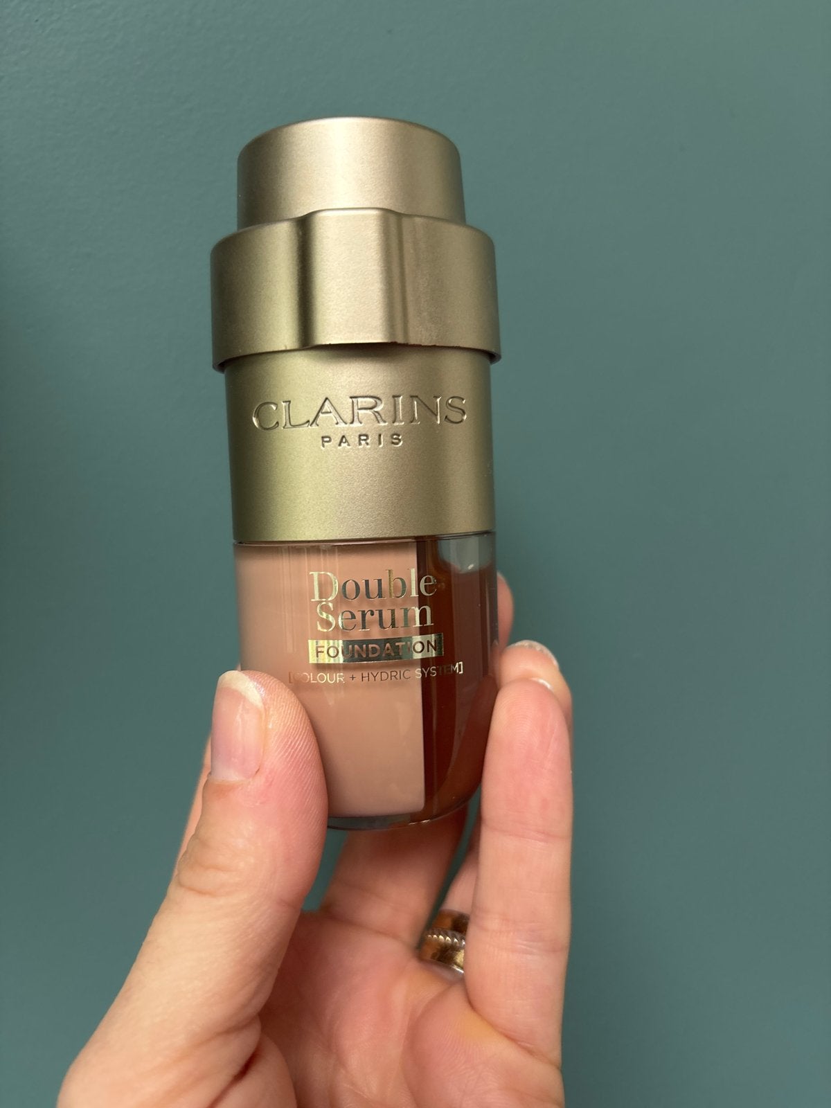 Clarins Double Serum Foundation - Kleur L6c, Gehele gezicht, Beige, Ophalen of Verzenden, Zo goed als nieuw