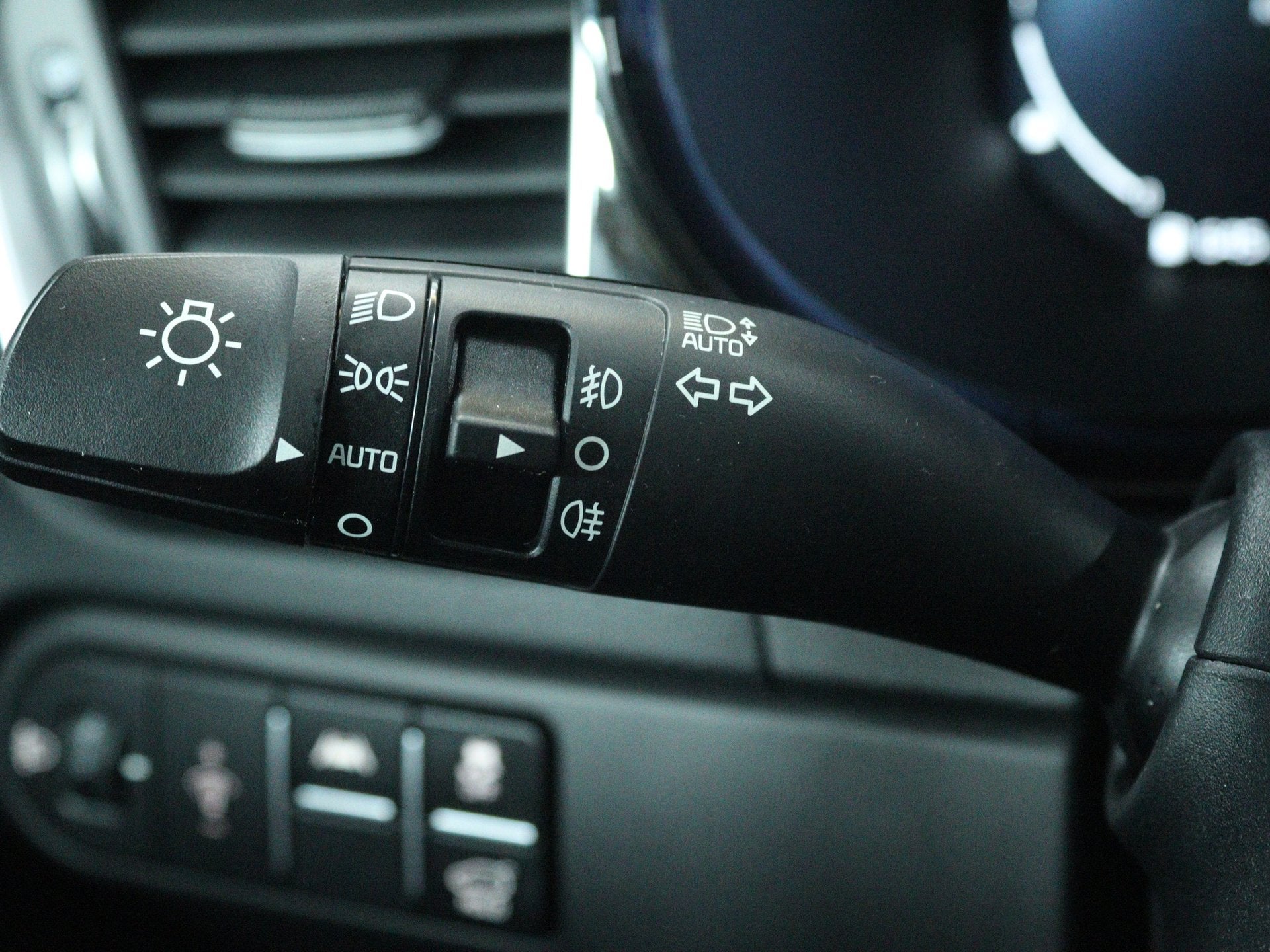 Foto 9 van Kia Ceed Sportswagon 1.0 T-GDi DynamicPlusLine | Stuur-/Stoe