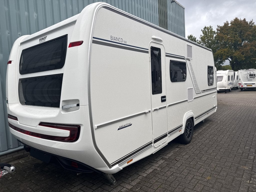 Fendt Bianco Selection 550 SKM Model 2027, Caravans en Kamperen, Serviceluik, Dwars-stapelbed, Bedrijf, 1250 - 1500 kg