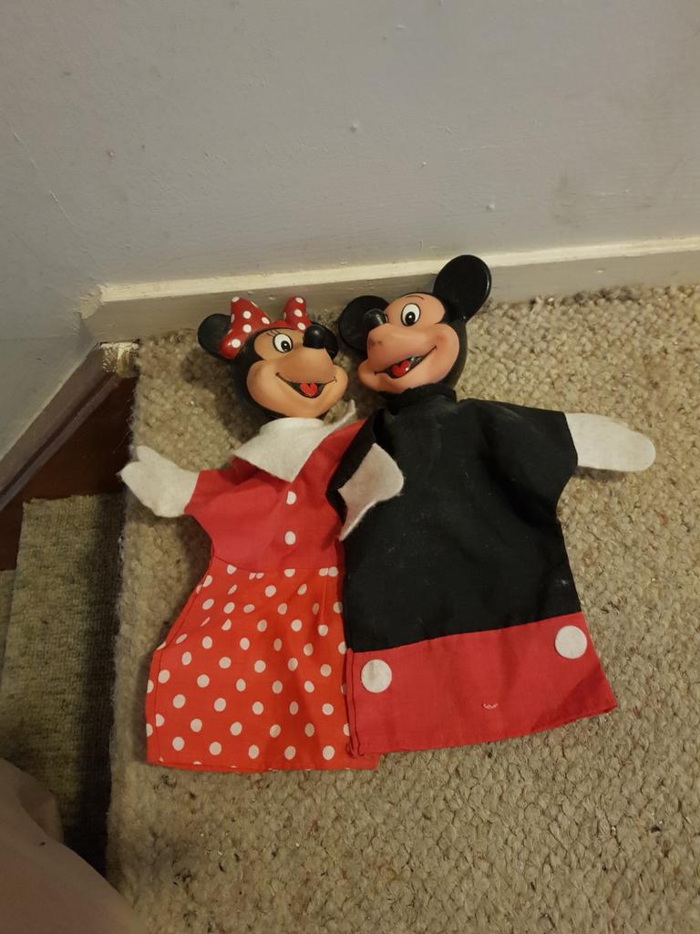 2 handpoppen: Mickey en Minnie Mouse., Ophalen, Mickey Mouse, Zo goed als nieuw, Beeldje of Figuurtje
