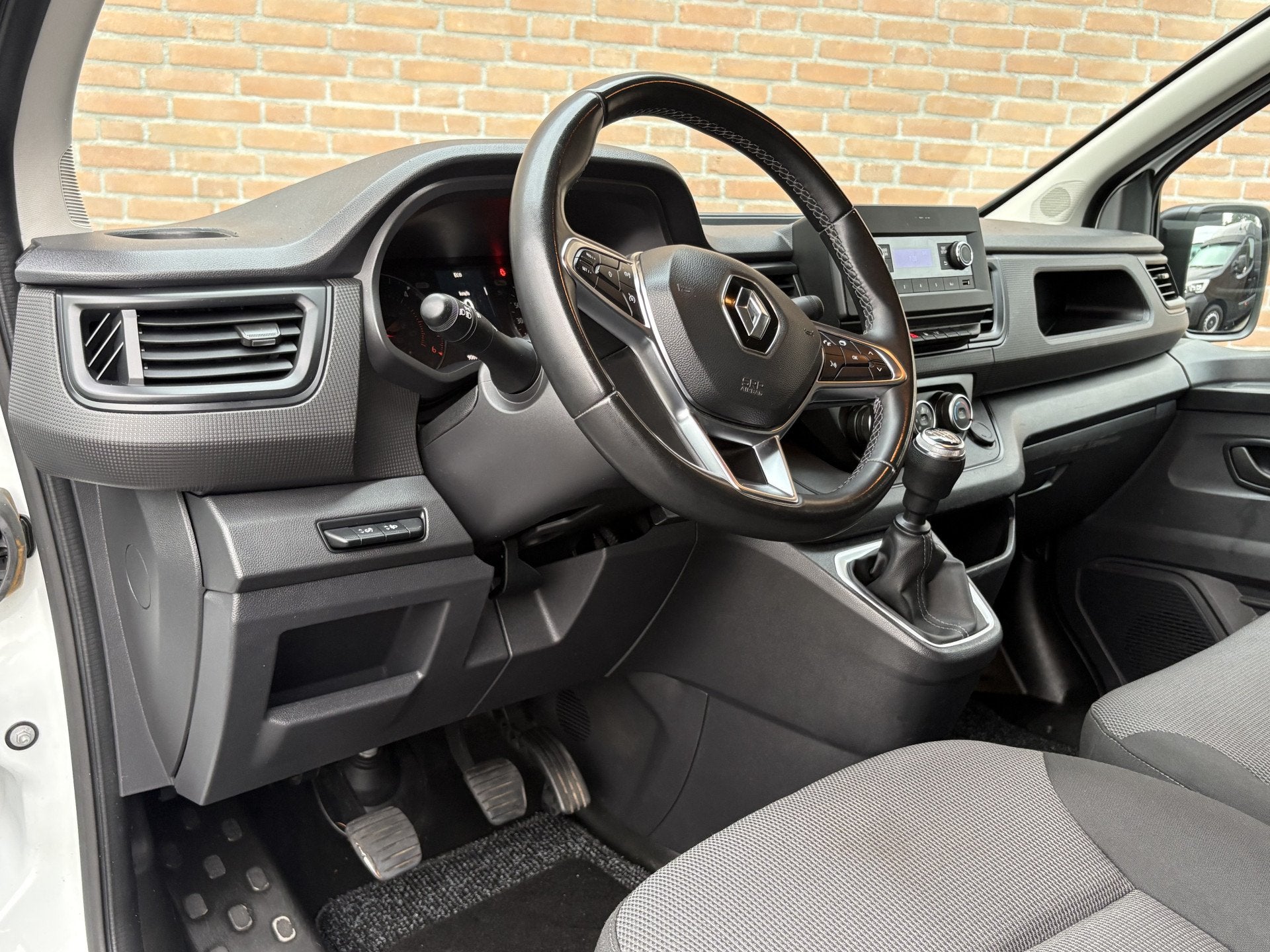 Renault Trafic 2.0 Bleu DCI 130PK Lang / Cruisecontrol / Cam, Voorwielaandrijving, Gebruikt, 4 cilinders, Met garantie (alle)