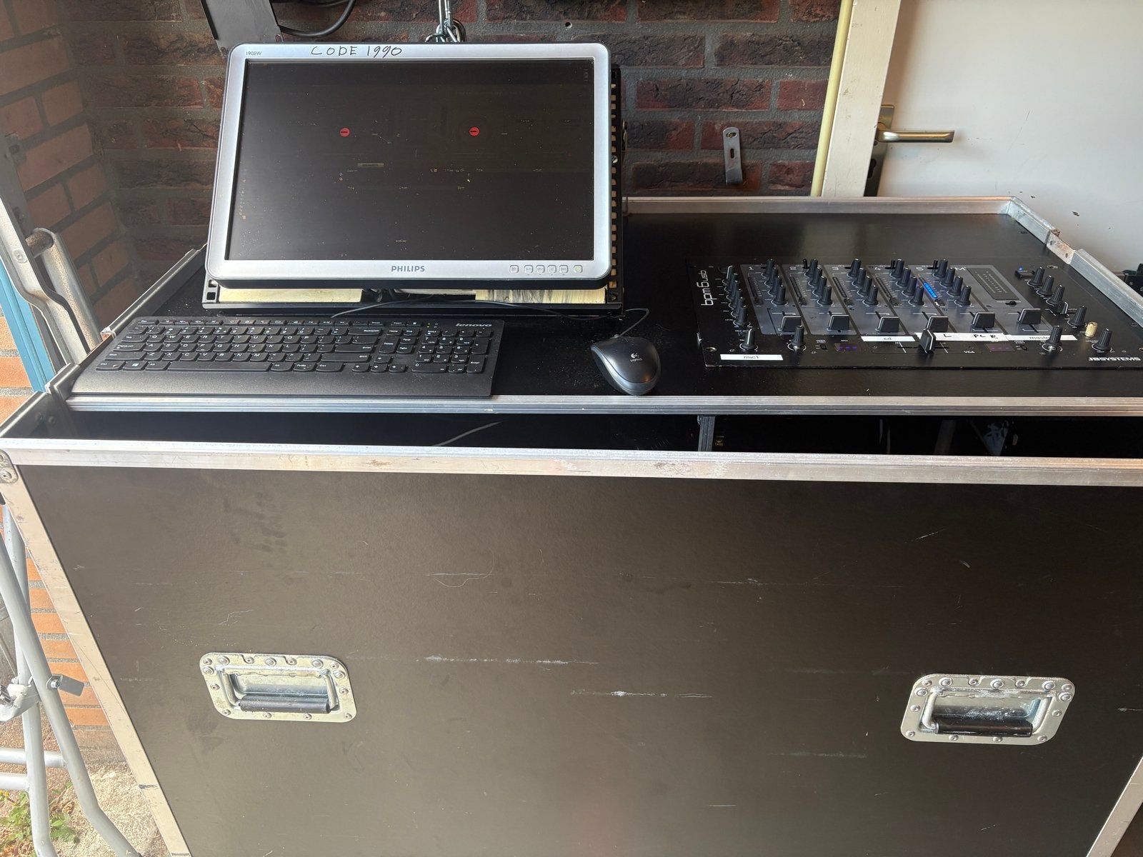 DJ meubel te huur - Ideaal voor feesten en evenementen, Gebruikt, Info@ikwileenfeest.nu, Mj, Ophalen