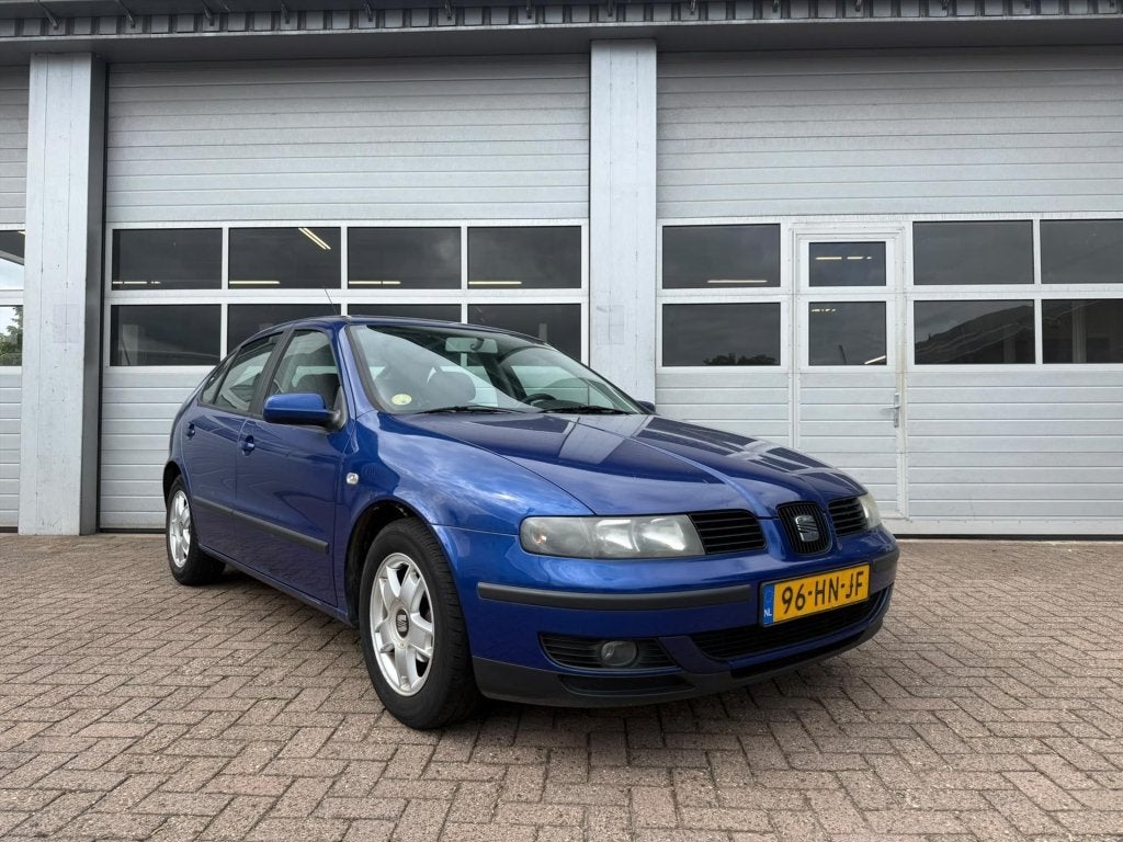 SEAT Leon 1.6 16V 77KW | Achteras defect | GEEN APK, Auto's, Voorwielaandrijving, Blauw, Bedrijf, Handgeschakeld