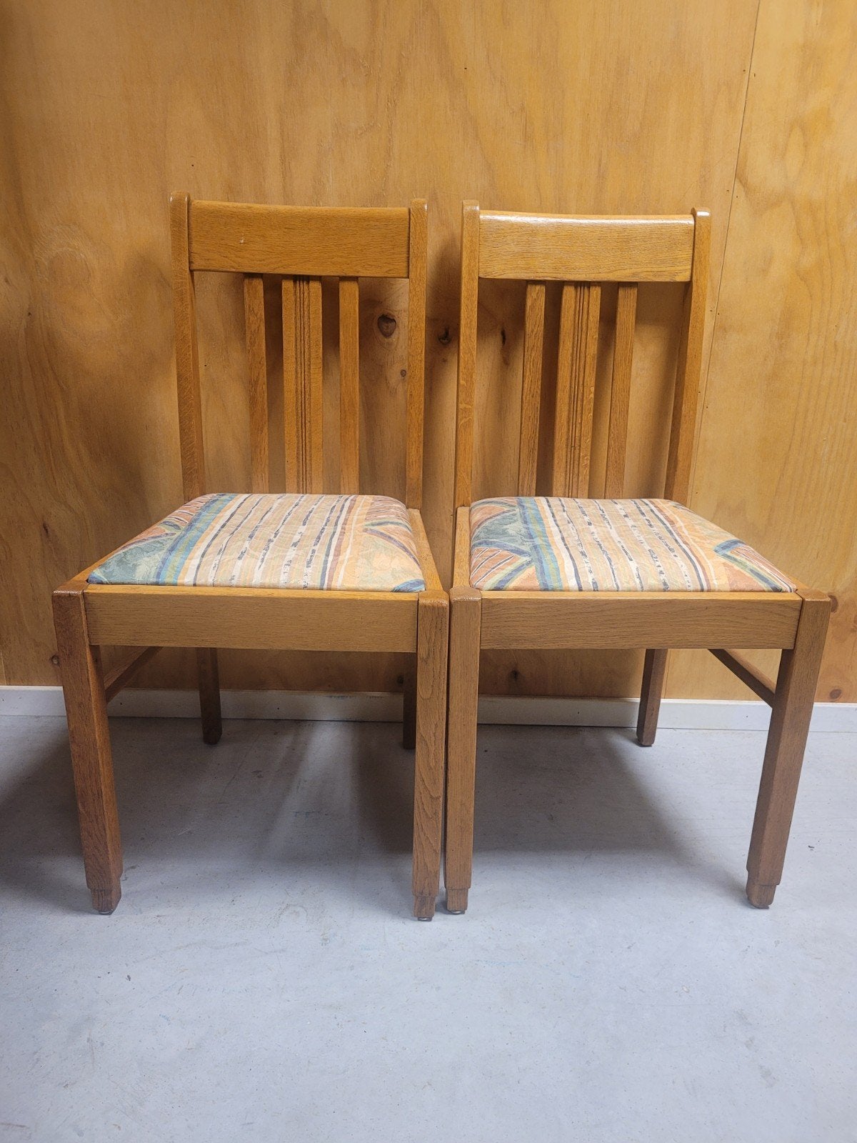 Set van 2 houten vintage stoelen met gestoffeerde zitting, Ophalen of Verzenden
