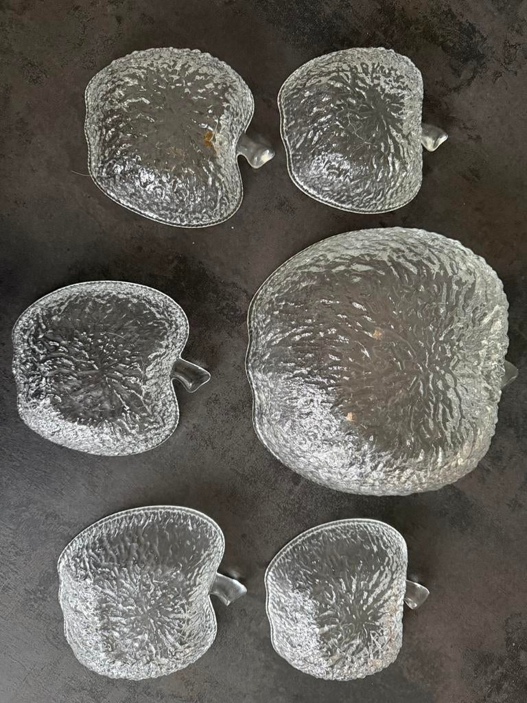 Glazen bowlschaal met 5 kleine schaaltjes in appel vorm, Ophalen of Verzenden, Glas, Overige stijlen, Schaal of Schalen