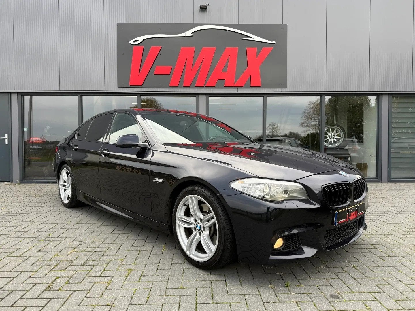BMW 528i Sedan AUT M-Sport Vol Leder HUD Navi Prof Stoelverw, Automaat, Euro 5, Gebruikt, Zwart