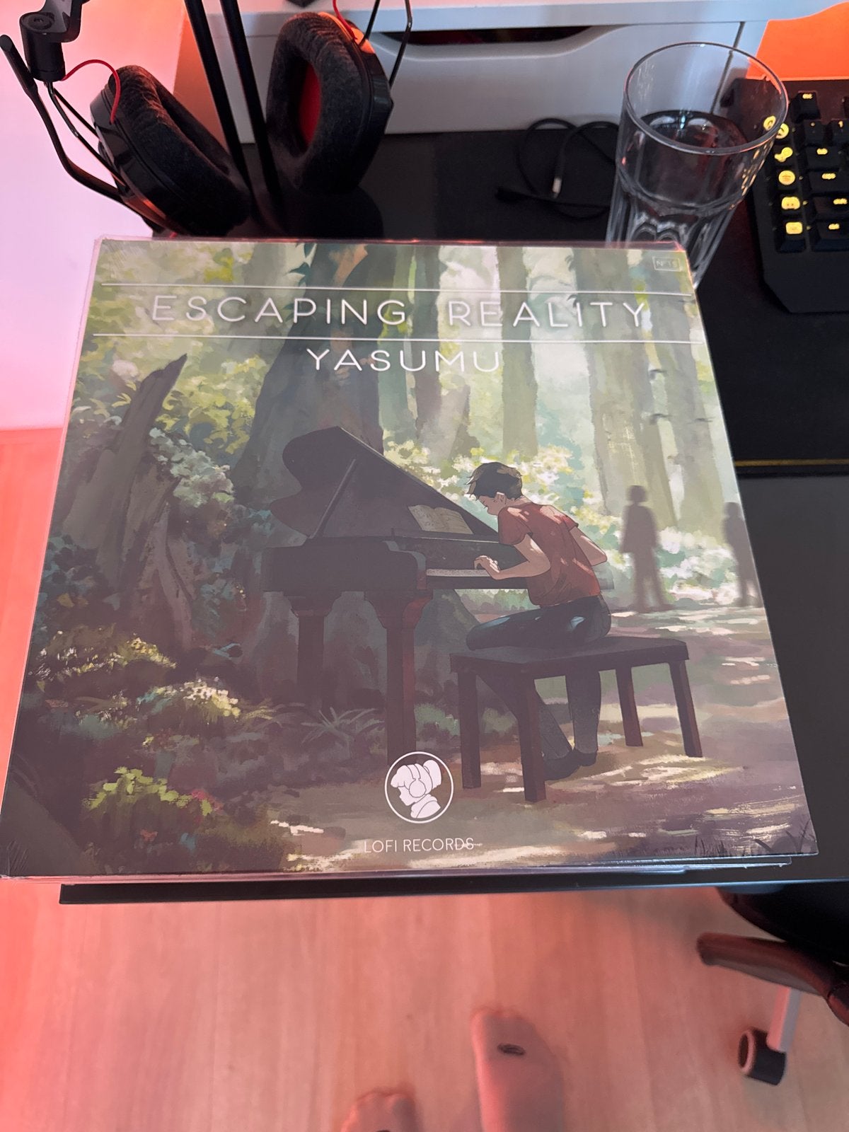 Yasumu - Escaping Reality Vinyl Plaat (Lofi Records), Beschermende buitenhoes, Ophalen, Zo goed als nieuw, 12 inch