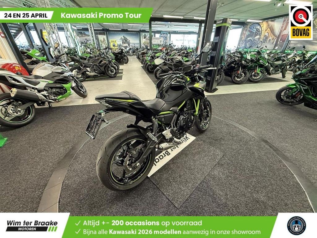 Kawasaki Z 650 ABS (bj 2022) 5,941 km, Motoren, 2 cilinders, 649 cc, Bedrijf, Onbekend