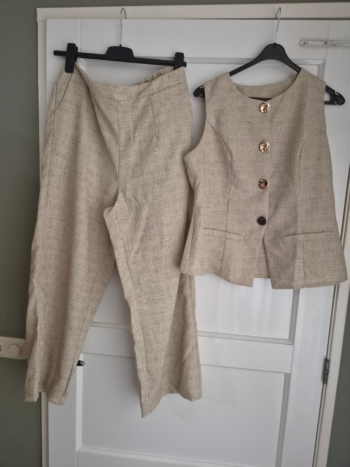 Gilet (XL) met Broek (XXL) nieuw, Ophalen of Verzenden, Nieuw, Maat 46/48 (XL) of groter, Zwart