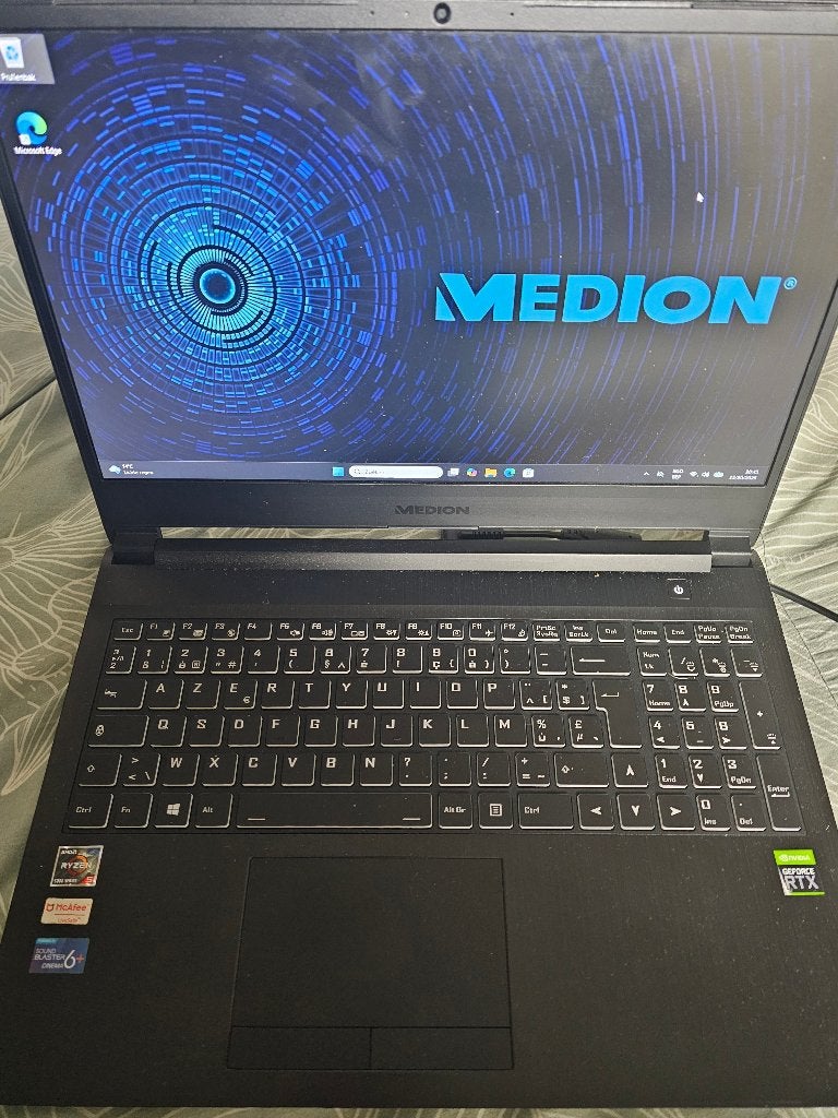 Medion Erazer Crawler E25 Game laptop met RTX3050, Met videokaart, 15 inch, Medion, Zo goed als nieuw