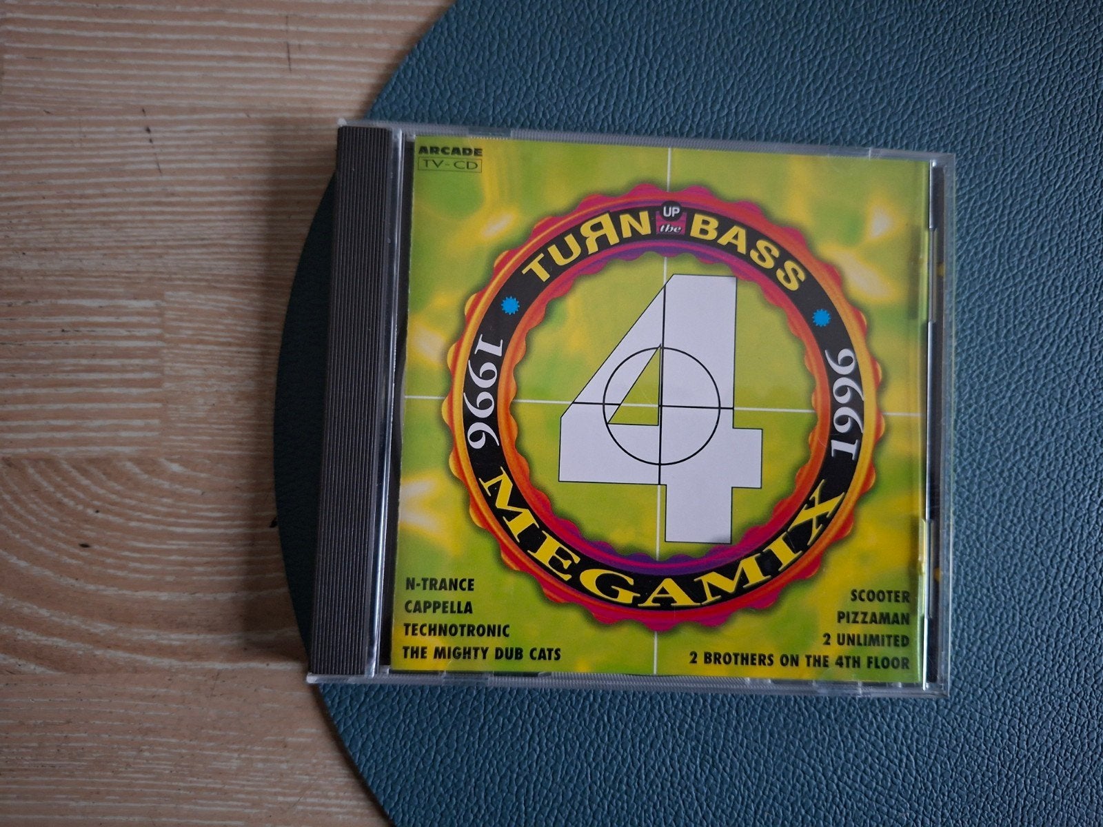turn up the bass megamix 4 rare, Cd's en Dvd's, Ophalen of Verzenden, Zo goed als nieuw, Dance Populair