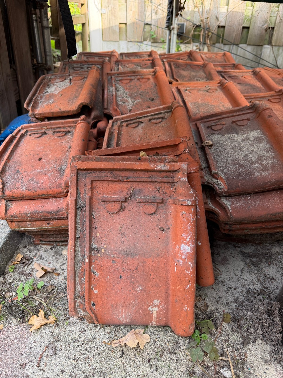 Gebruikte Tuile du Nord dakpannen, Ophalen, Steen of Klei, Zo goed als nieuw, 15 m² of meer