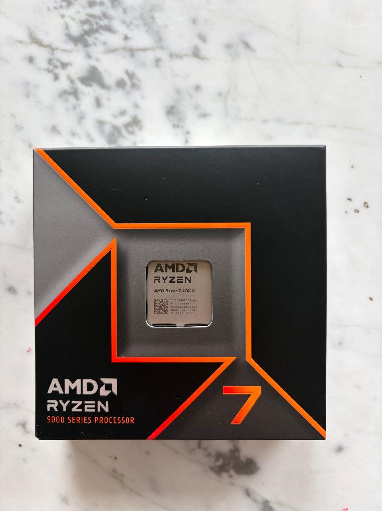 AMD Ryzen 7 9700X Boxed, Computers en Software, Processors, 8-core, Ophalen of Verzenden, Zo goed als nieuw, AMD Ryzen 7
