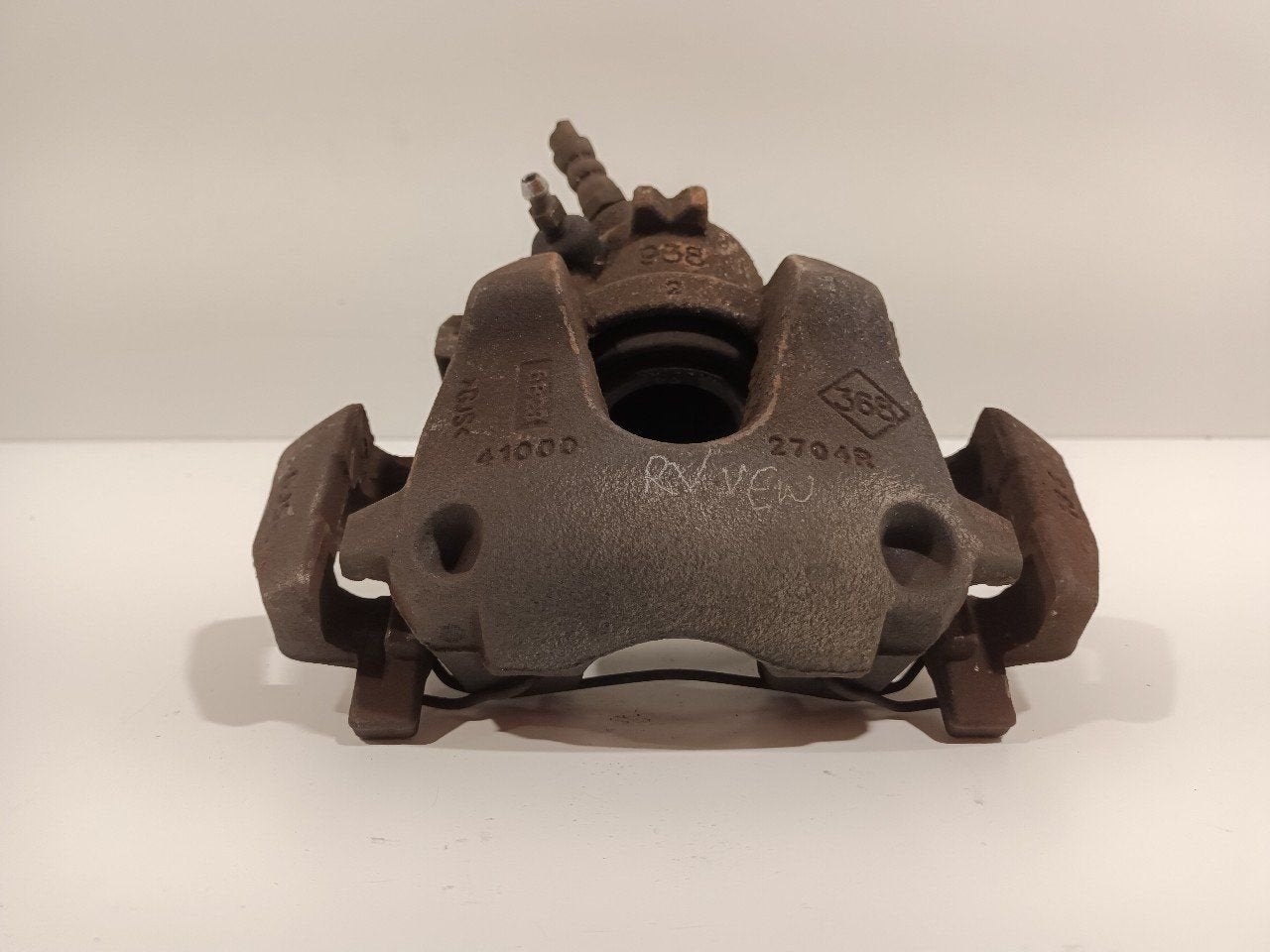 Remklauw rechts voor Renault Clio, Onderdelen@venauto.nl, Van der Ven Autorecycling B.V., Gebruikt, Ettenseweg 76, 4706 PB Roosendaal, The Netherlands