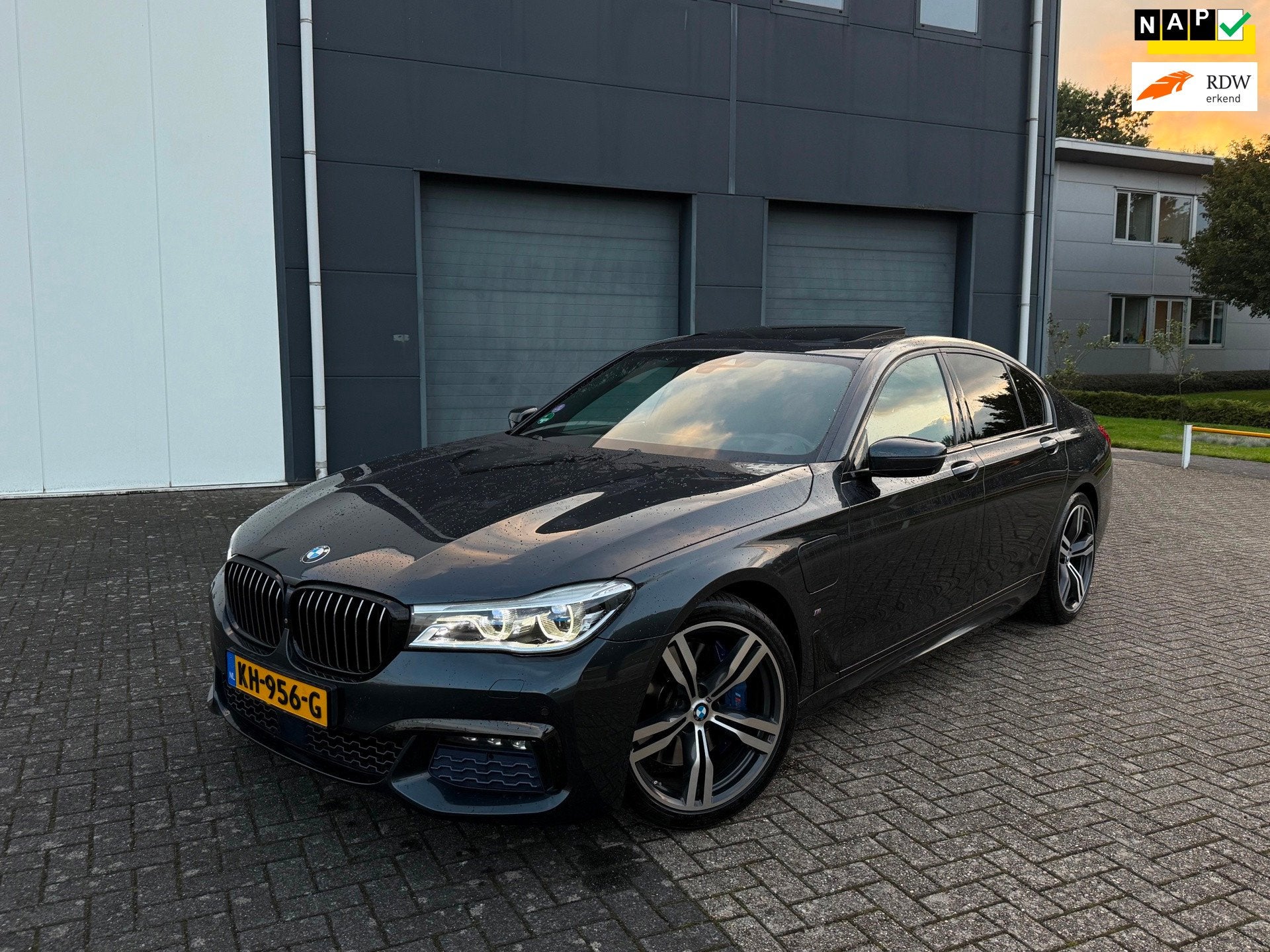 BMW 7-serie 740e iPerformance Dealer onderhouden M High Exec, Auto's, Automaat, Achterwielaandrijving, Gebruikt, 4 cilinders