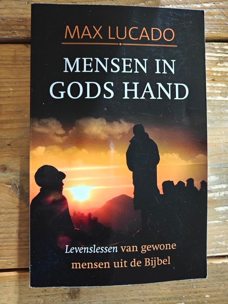 Mensen in Gods hand., Boeken, Ophalen of Verzenden, Zo goed als nieuw