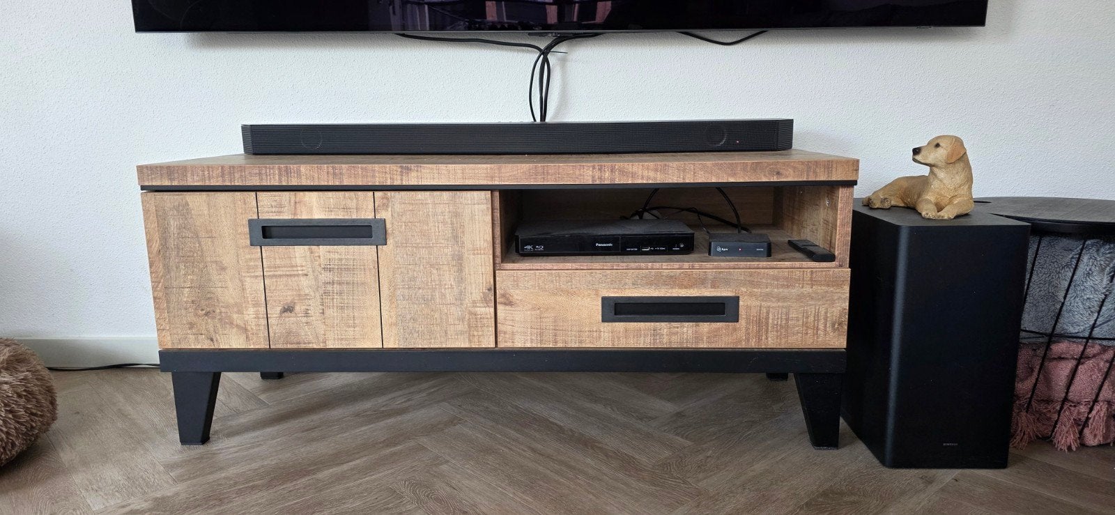 Mangohouten tv-dressoir met opbergruimte, Gebruikt, 100 tot 150 cm, Minder dan 100 cm, 25 tot 50 cm