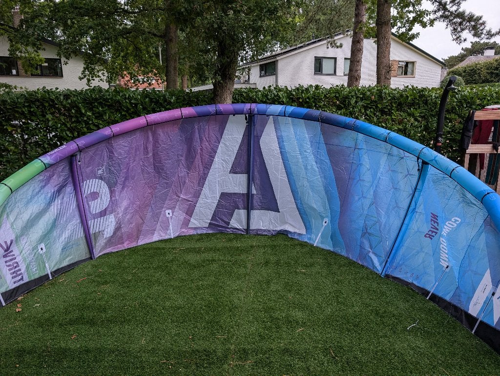 Harlem Thrive 12M, Geen board, Ophalen of Verzenden, Zo goed als nieuw, Kite