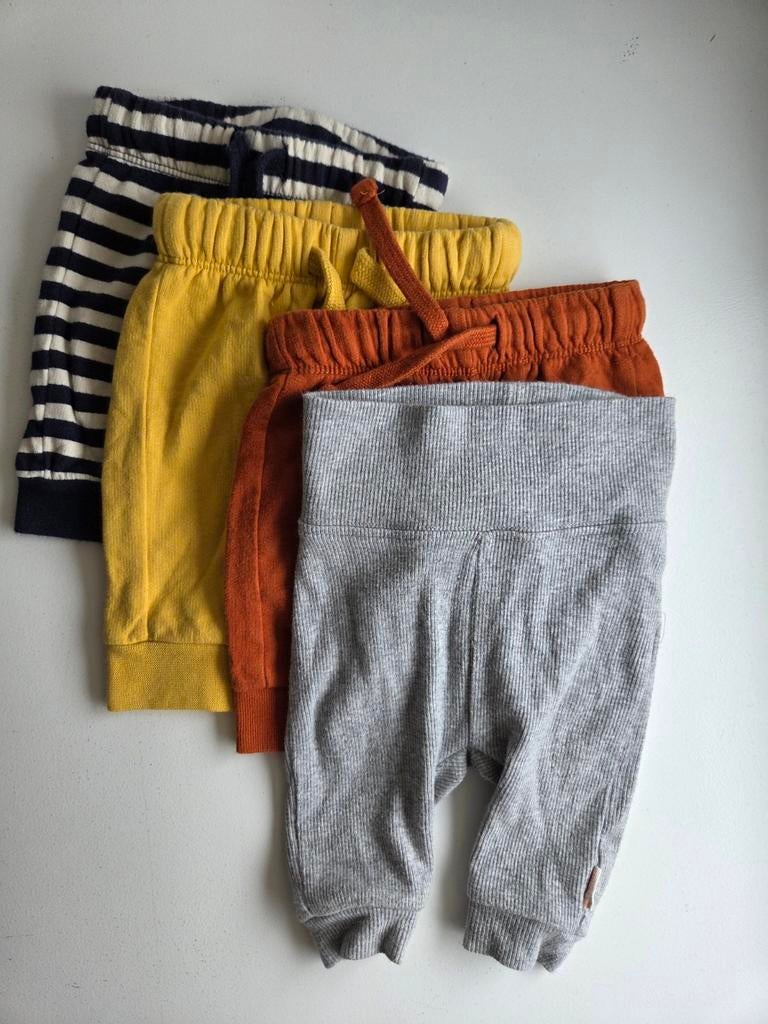 4 Hema joggers maat 50 in diverse kleuren, Kinderen en Baby's, Babykleding | Maat 50, Gebruikt, Broekje, Ophalen of Verzenden
