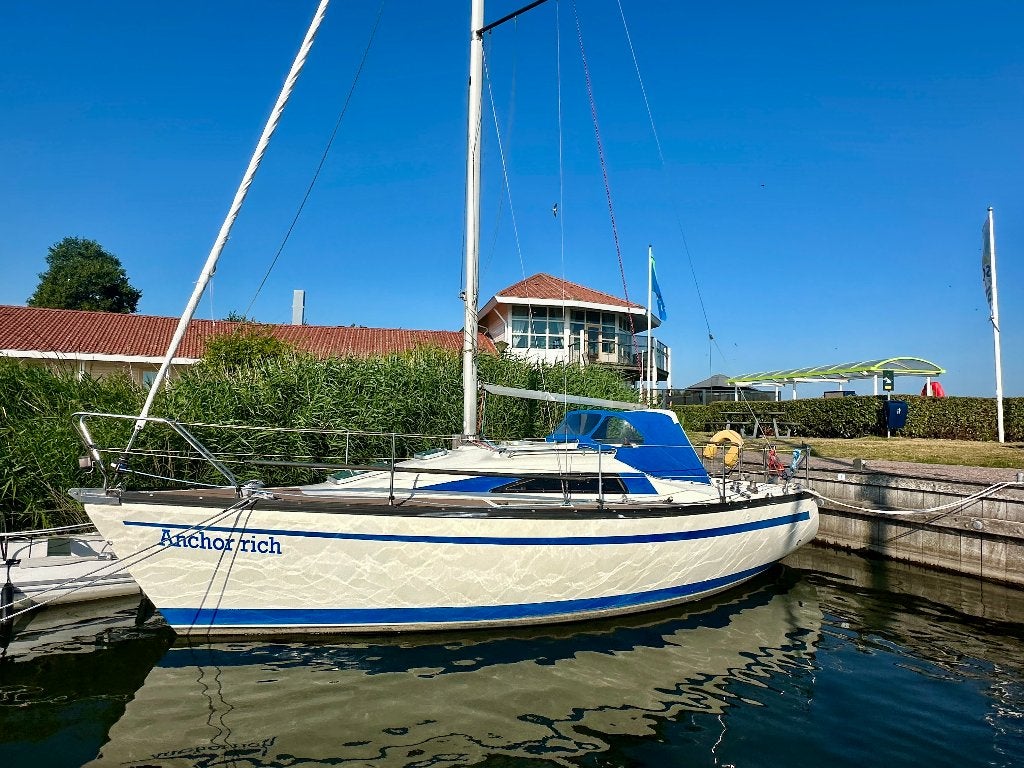 Te Koop: Bavaria 820. Compleet en vaarklaar, Watersport en Boten, 16 pk, Gebruikt, Binnenboordmotor, Tourjacht of cruiser