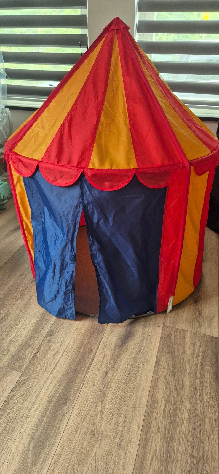 Circustent, Ophalen, Zo goed als nieuw