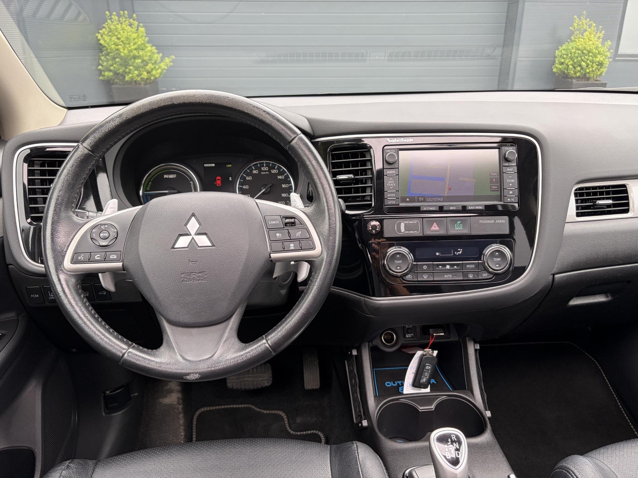 Mitsubishi Outlander 2.0 PHEV Executive Edition Trekhaak,Sch, 1998 cc, Euro 6, 4 cilinders, Blauw