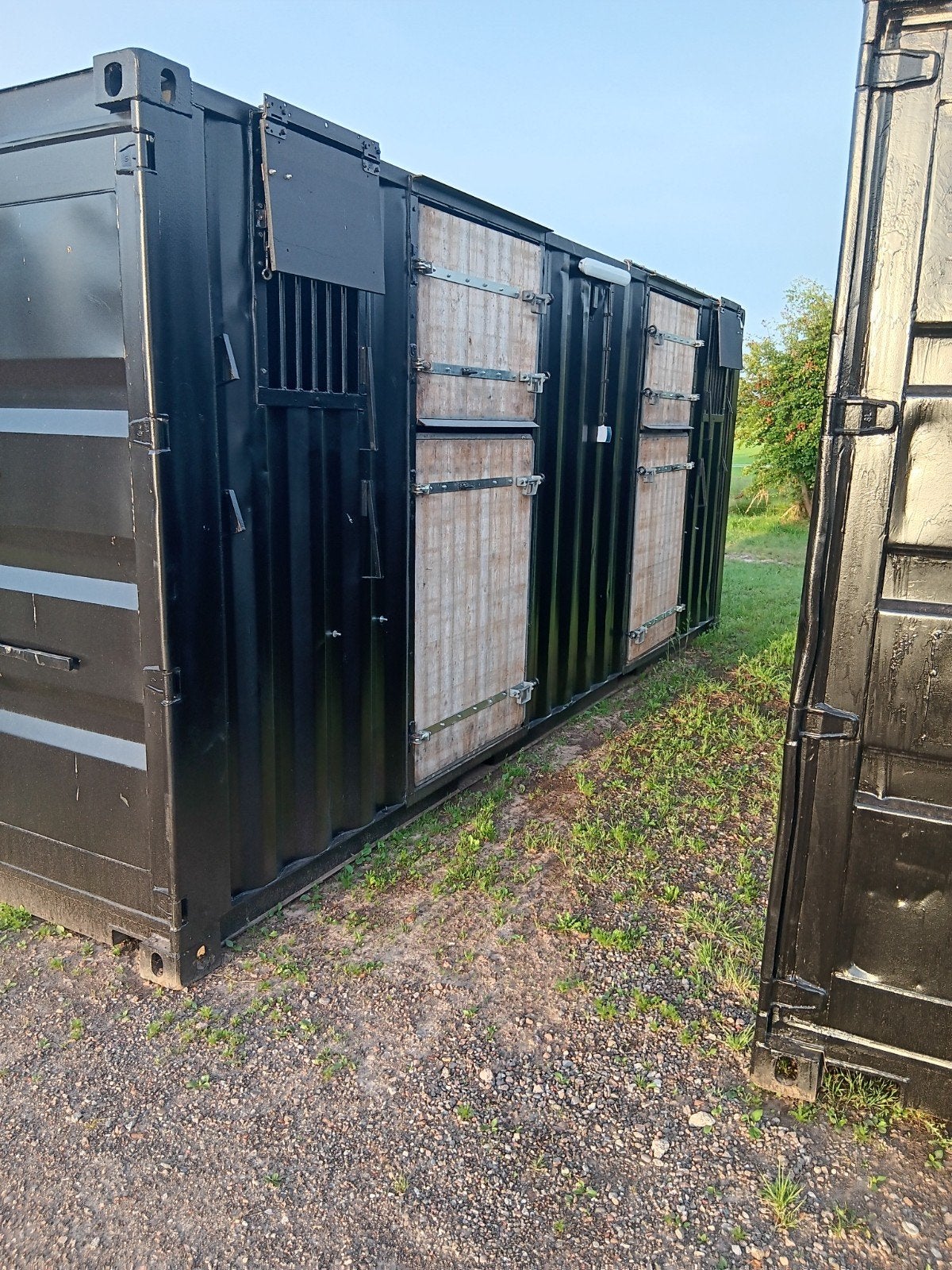 Te koop/te huur     paardenstalcontainer(s ), Dieren en Toebehoren, Stalling en Weidegang, 2 of 3 paarden of pony's