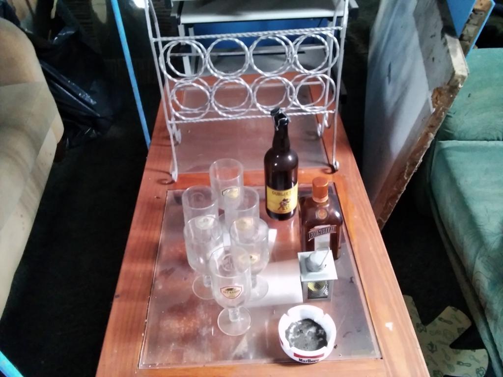 Mancave spullen: bierpullen, glazen, decoratie en meer, Gebruikt, Meerkleurig, Overige stijlen, Ophalen of Verzenden